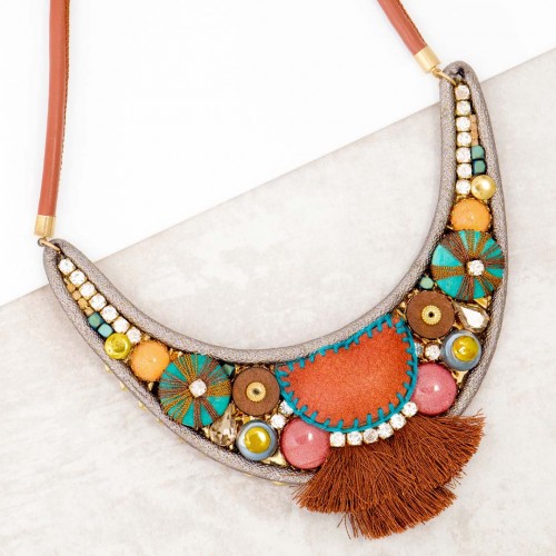Collier OKAVANGO Camel Gold Plaston pavé Ethnique africain Doré et Camel Doré à l'or fin et Simili-Cuir Cristal et Tissage