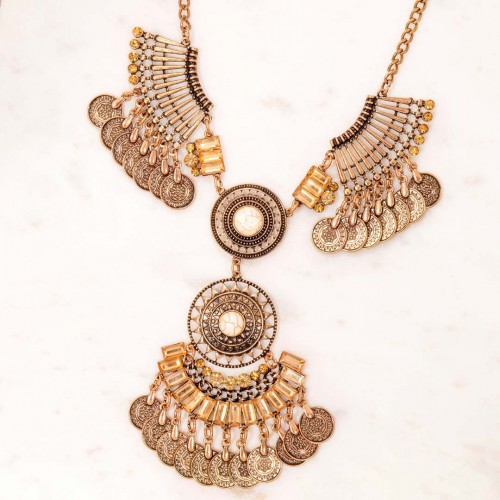 Collier MERINAS Topaz Gold Plastron pendentif Antique médiéval Doré Beige Laiton doré à l'or fin Cristal Pierre Howlite Blanche