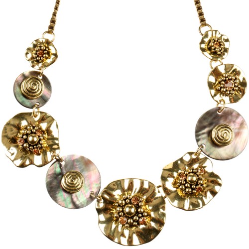 Collier ELCEDA Beige Topaz Gold Ras de cou pavé Pistil de fleur Doré et Beige Topaze Laiton doré Cristal et Nacre