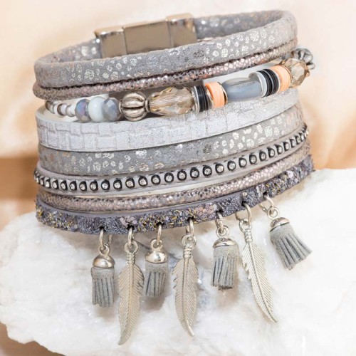 Bracelet AMAPORAL Grey Silver Manchette souple Multirangs Breloques pompons Argenté et Gris Rhodium Simili-Cuir Cristal Pompons
