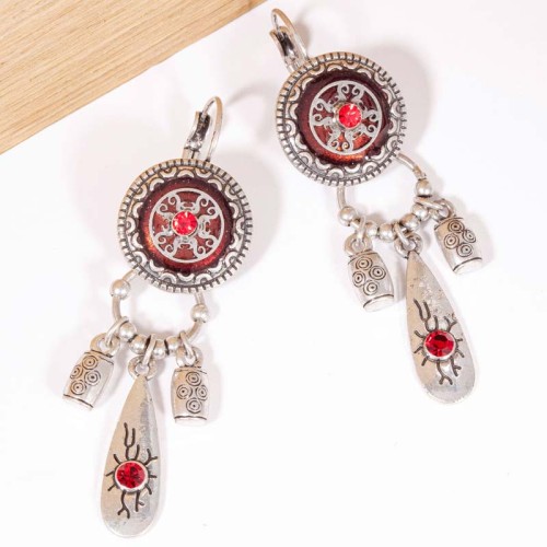 Boucles d'oreilles MAJORA Red Silver Pendantes pavées Blason Argenté et Rouge Laiton argenté Cristal et émaux