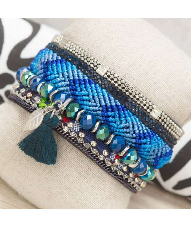 BRACELET - NAPA BLUE SILVER - manchette bleu et argent cristaux tissage brésilien pompon et fermoir aimanté